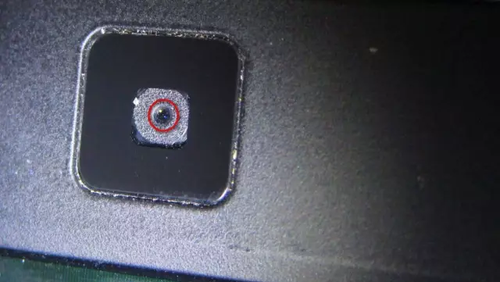 宾馆30多间房电脑被装监控 入住者换衣服被直播