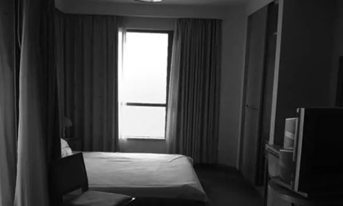 宾馆30多间房电脑被装监控 入住者换衣服被直播