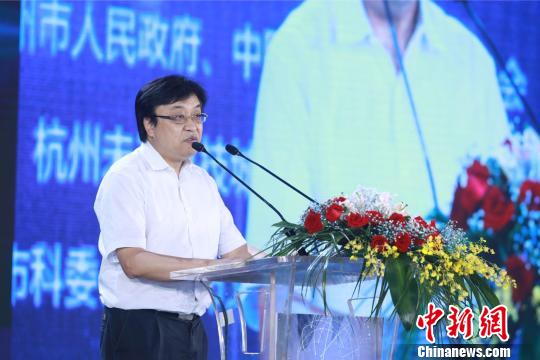 浙江省委常委、常务副省长 冯飞 倪追风 摄