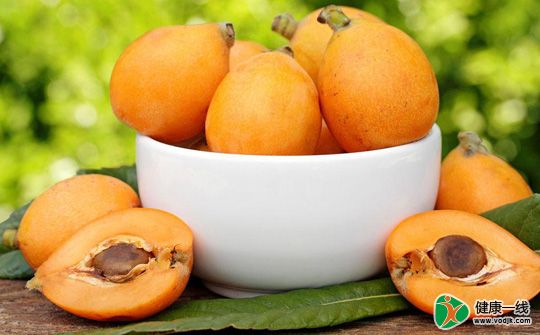 肺热咳嗽有黄痰吃点枇杷！