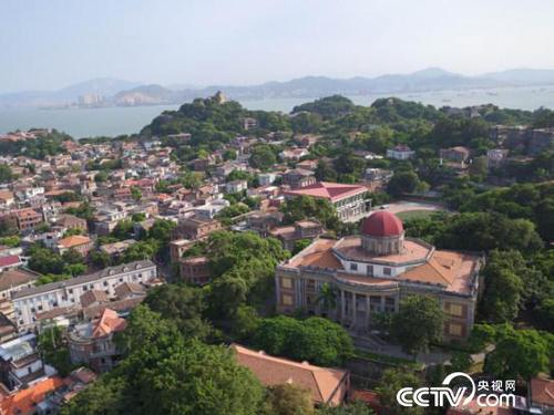 以独特的地理位置和建筑特色成为鼓浪屿地标性建设之一的八卦楼