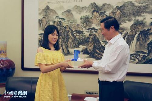 刘奇葆与台湾学生的“忘年交”:争取来大陆上大学