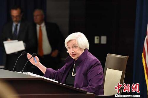 当地时间6月14日下午，美联储主席珍妮特?耶伦在新闻发布会上宣布，将联邦基金利率上调25个基点。这是美联储今年以来第二次加息。 <a target='_blank' href='http://www.chinanews.com/'>中新社</a>记者 邓敏 摄