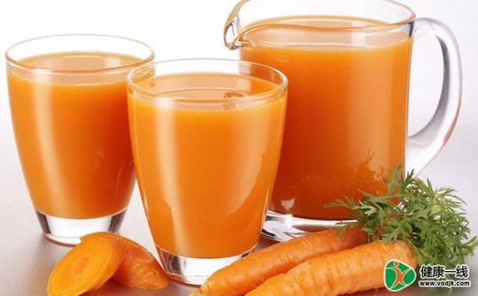 来杯胡萝卜草莓饮给眼睛排毒