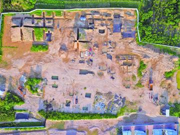 土山屯汉墓群航拍图