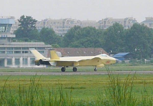 美媒：歼20战机换装国产发动机 推力可超14吨