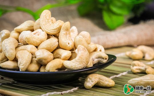 女性常吃腰果能润肤美容