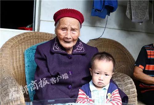 图片来源:成都商报 图片来源:成都商报