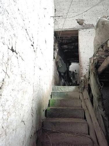 061448e91a6a530f4c29b92990f66f42.jpg 洞.jpg