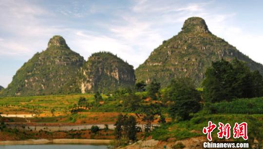 万峰林?！「咛煸?摄