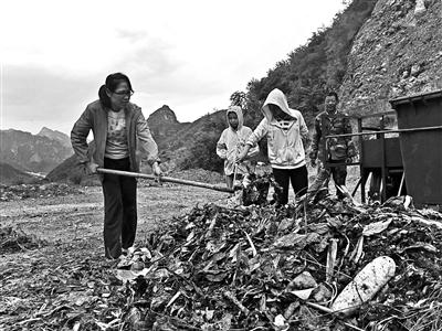 海归女硕士进村推垃圾分类 村民从不理解到接受