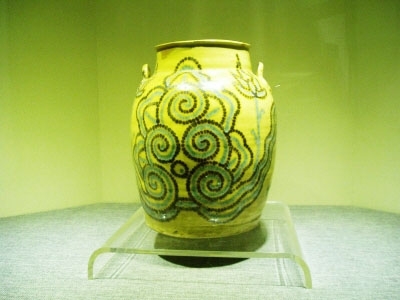 长沙窑褐釉点绿彩大罐