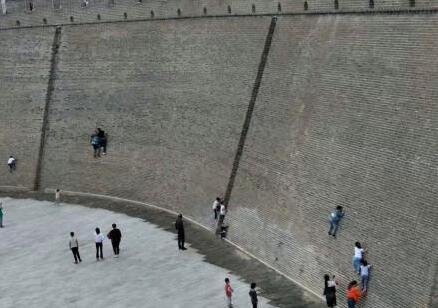 河北正定古城墙成攀岩墙2 河北正定古城墙成攀岩墙2