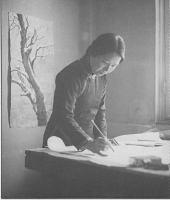 1938年 方君璧于画室创作