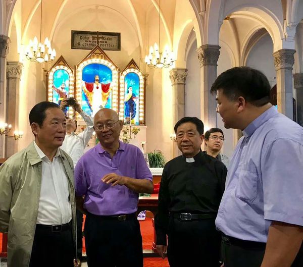 4在江苏徐州青年路天主教堂调研 4在江苏徐州青年路天主教堂调研