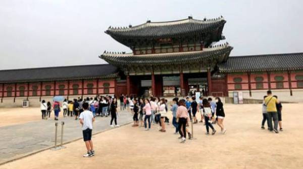 ▲景福宫内中国游客寥寥无几。