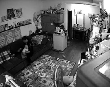 7月大男婴遭育婴嫂高抛猛晃虐待 涉事者称因心情差