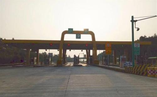 女子过节回湖北沙市却被拉到湖南沙市 下车后懵了