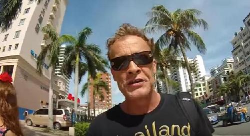 中国侨网雷恩在海南三亚旅游时录制的视频。（图片来源：视频截图）