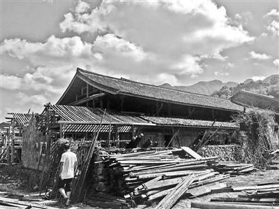 正在修缮的民居 点击进入下一页