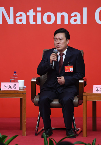 (8)十九大新闻中心举行集体采访活动 (8)十九大新闻中心举行集体采访活动