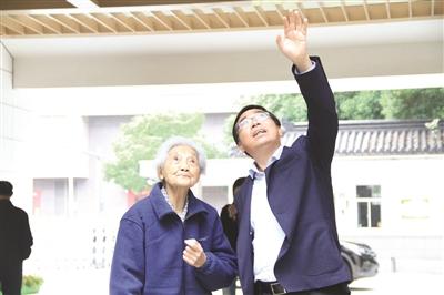 点击进入下一页