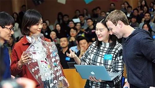 扎克伯格在清华谈创业:想要胜出应关注这个问题