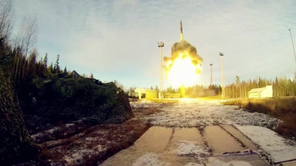 俄军试射“白杨”洲际弹道导弹(资料图)