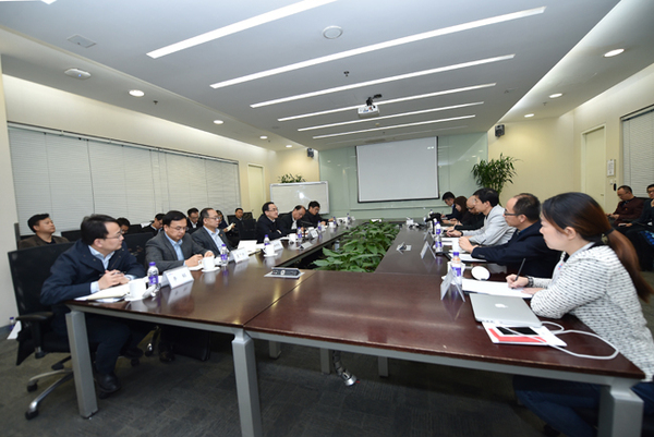 中央网信办主任徐麟赴百度公司宣讲党的十九大精神并进行工作调研 中央网信办主任徐麟赴百度公司宣讲党的十九大精神并进行工作调研