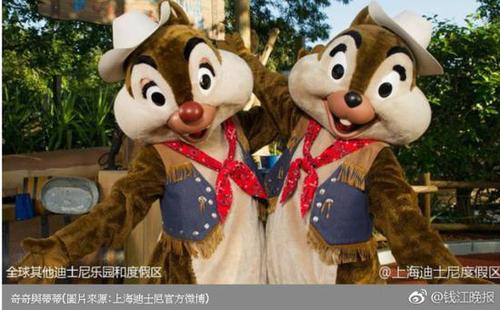 网曝迪士尼伙伴蒂蒂遭人拍打头套 当场被送急救