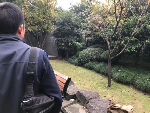 杭州老板坐牢6年成协警 狱中曾跟神偷学技能