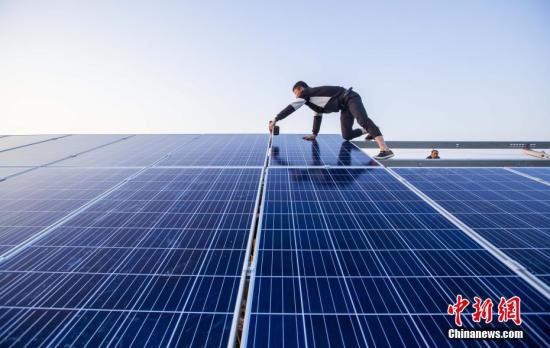 图为拍摄于12月9日的电站外景。　
<a target='_blank' href='http://www.chinanews.com/'>中新社</a>记者 杨艳敏 摄