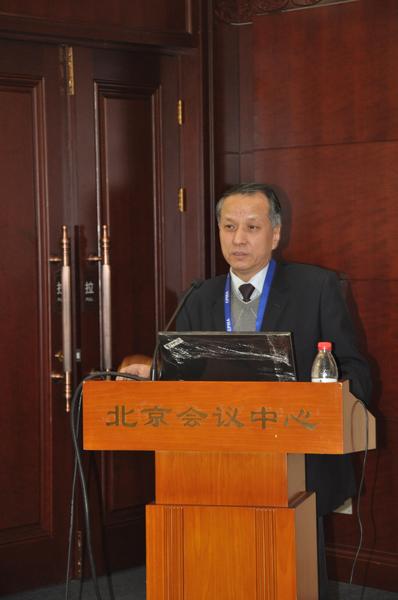 全国政协委员、中华预防医学会肛肠病预防与控制专业委员会主任委员安阿玥致辞