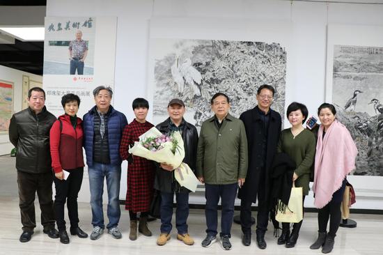 画展现场嘉宾合影