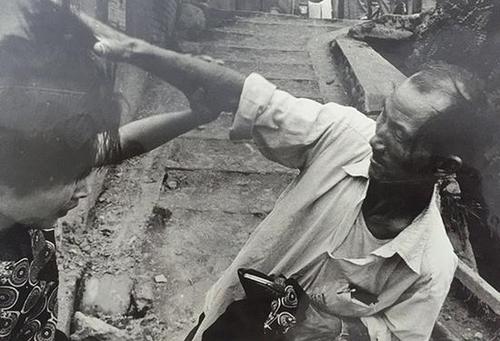 宝鸡75岁反扒老爹抓贼35年 协助警察抓2300多人