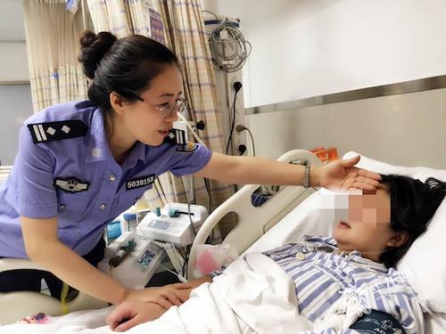 生命“荒原”的守望女子艾滋病戒毒大队里的重生