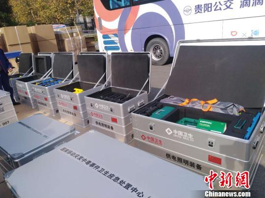 移动突发中毒事件卫生应急处置中心设备 黄乐 摄 移动突发中毒事件卫生应急处置中心设备 黄乐 摄