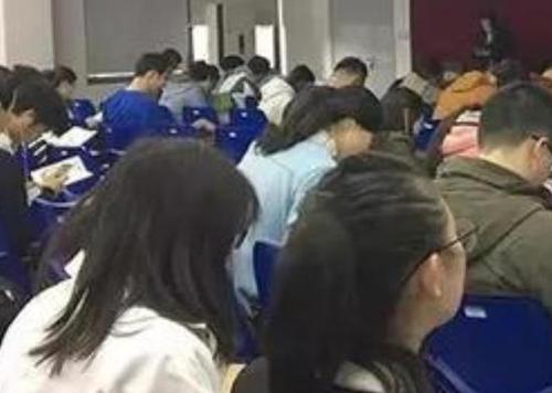 年薪48万招清华北大学生养猪 毕业生:是不是忽悠？