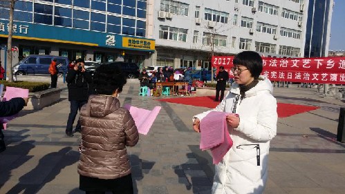 社区侨法集中宣传活动现场 莱芜市外侨办供图 社区侨法集中宣传活动现场 莱芜市外侨办供图