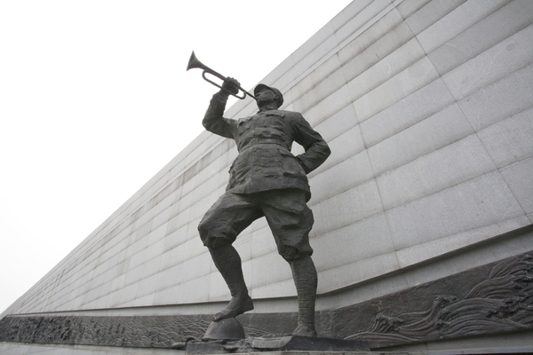 胜利号角 (1) 胜利号角 (1)