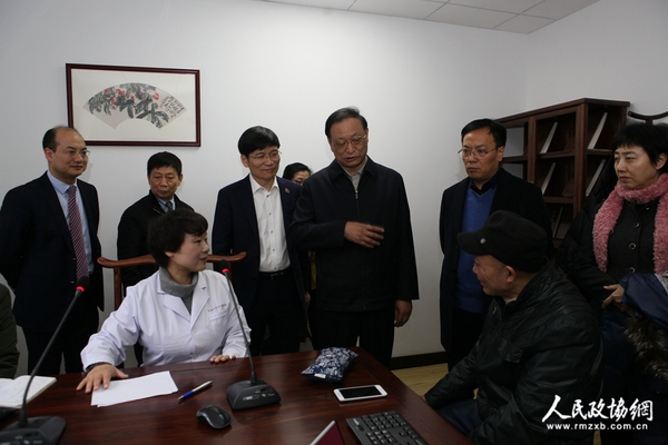 王国强率调研组在乌镇互联网医院调研 王国强率调研组在乌镇互联网医院调研