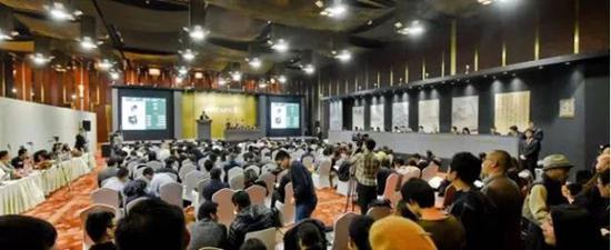 2017秋拍取得16.0325亿元总成交额；共诞生1件亿元拍品，14件千万级拍品。