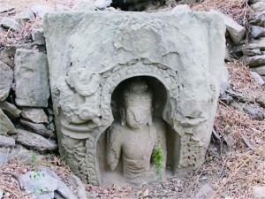 万佛堂被盗佛像图片?！坏廖奈锲教? style=