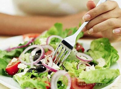 对于想要吃素却一直没有付诸实际行动的同学来说，参加社团活动可以帮助他们实现梦想