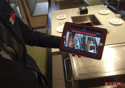 因老鼠关停的海底捞重开 员工:每桌都能看后厨画面