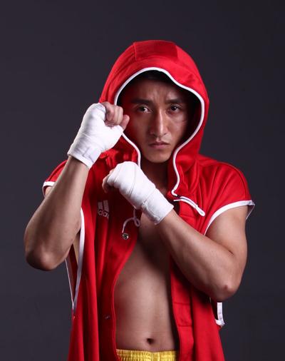 邹市明眼疾初步确诊为轻度白内障