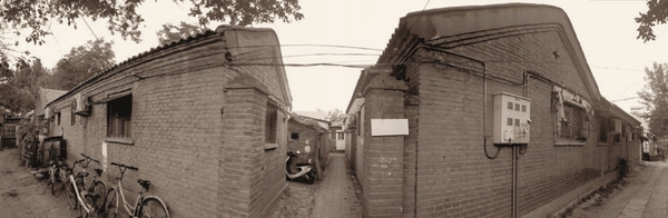 11 王国维在清华期间的居所 现清华大学西院 42、43 号 谈晟广摄