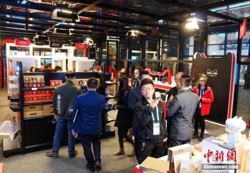 资料图:“互联网之光”博览会上的无人超市 资料图:“互联网之光”博览会上的无人超市