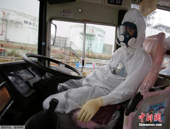 图为记者12日在东电福鸟第一核电站拍摄的现场情况。