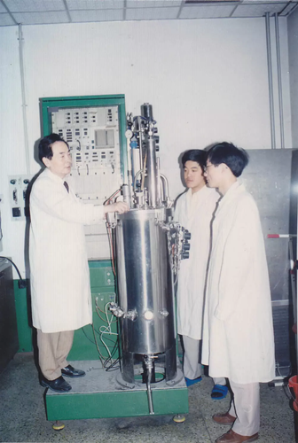 f44d305ea48e1bbd232e0d f44d305ea48e1bbd232e0d